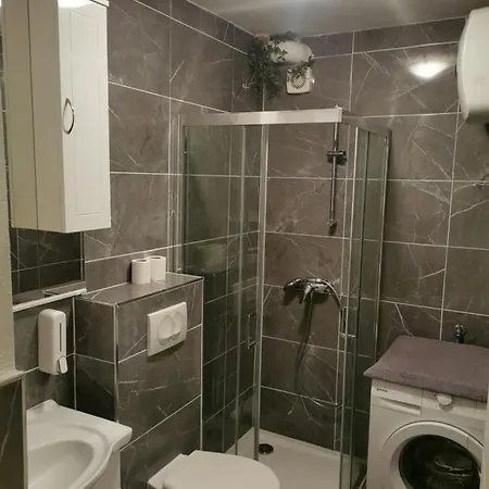 Tomisa Апартаменти