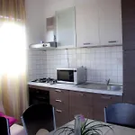 Tomisa Apartment *