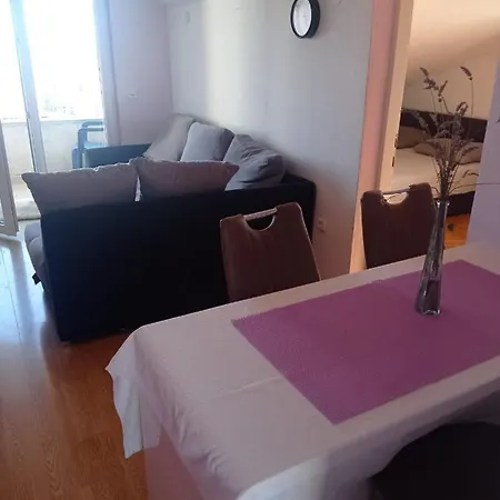 Tomisa Apartment