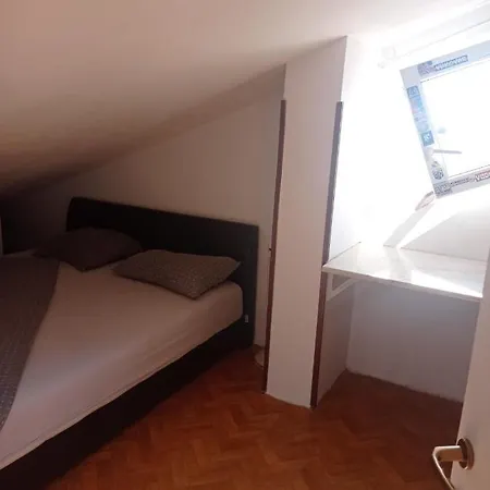 Tomisa Apartment